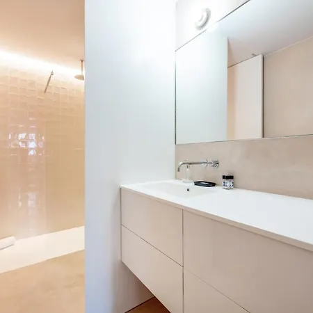 Trendy 1bd House In Old Town By Guestready リスボン